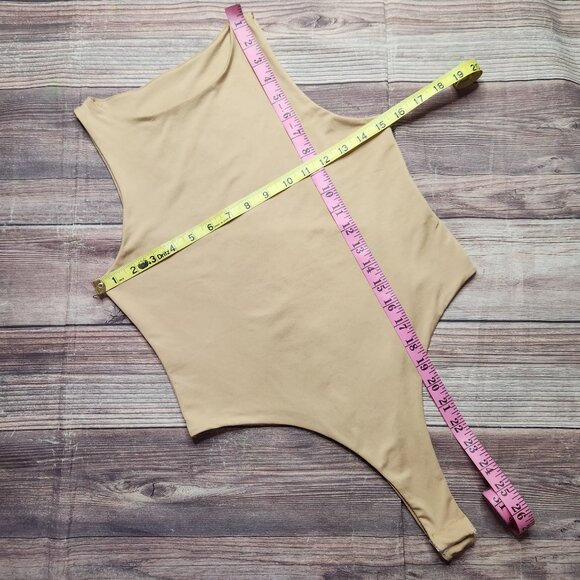 ⭐️ Tan Thong Tank Top Bodysuit - Picture 3 of 5